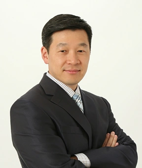 orthodontist-daniel-shin-1